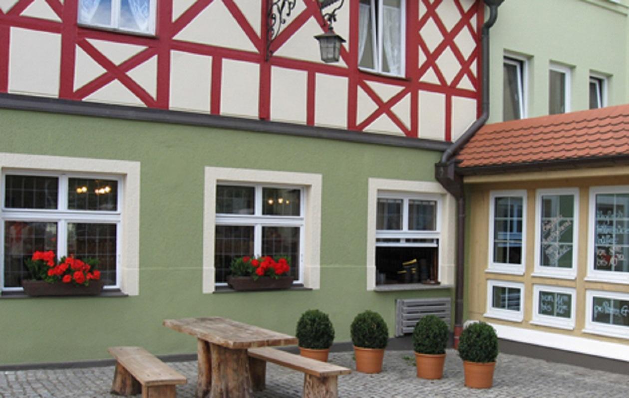 Traditionsgasthof Gruener Baum Bad Staffelstein Exteriér fotografie
